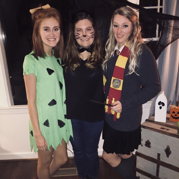 Meet your Posher, Roxy - Picture 1 of 1